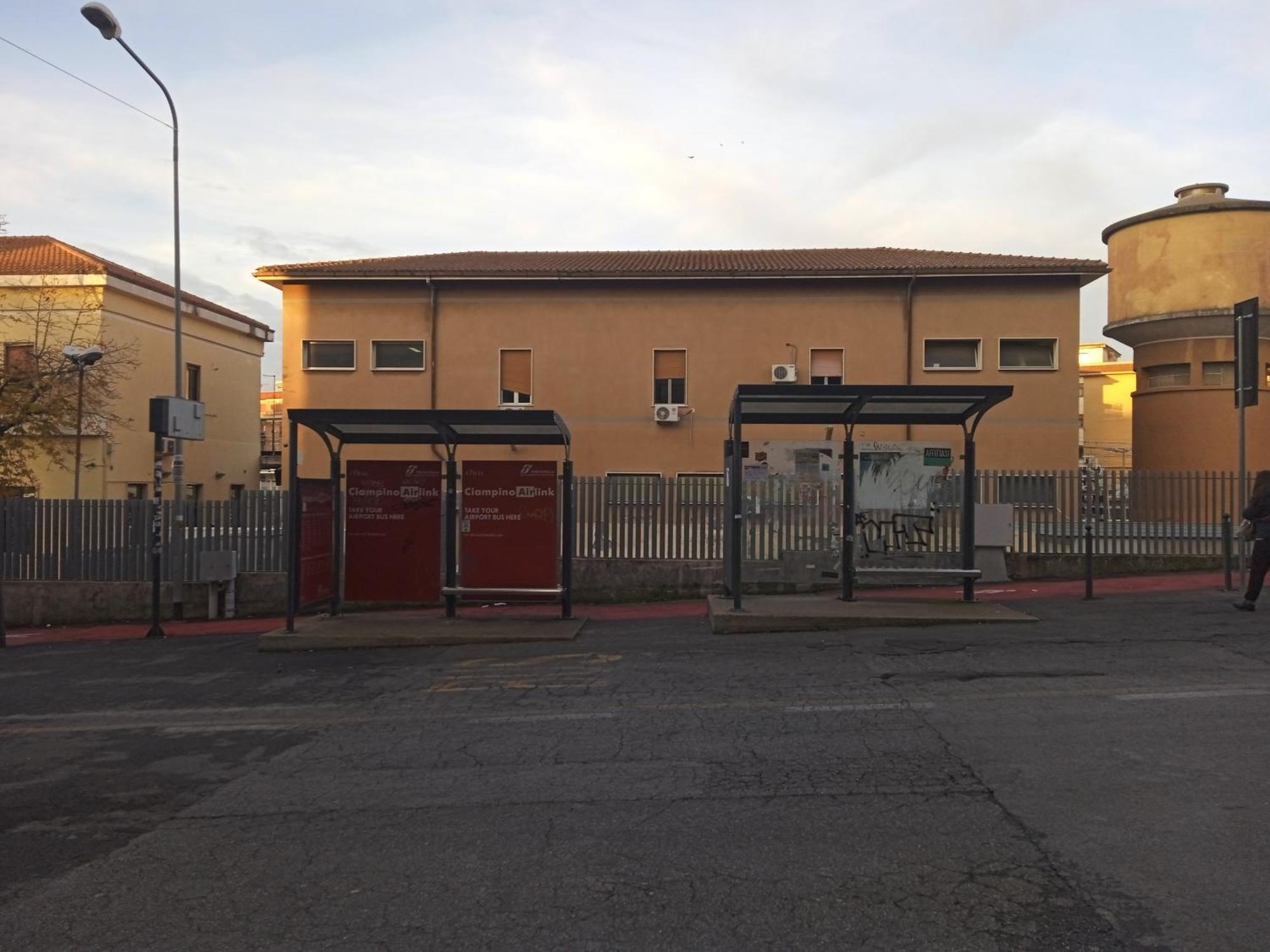 Adriatic Room 50 M Dalla Stazione Ferroviaria Di Ciampino E Dalla Navetta Aeroportuale Bagian luar foto