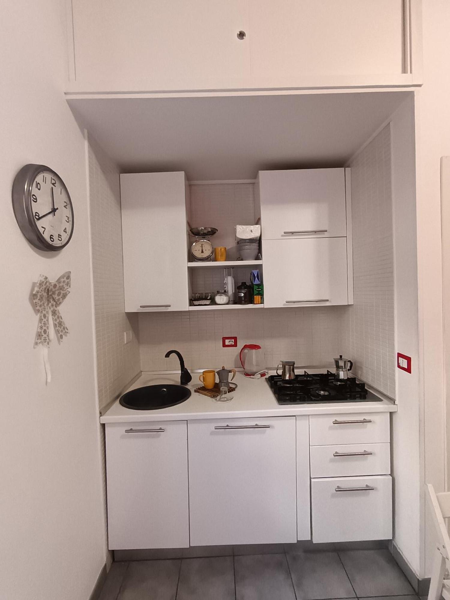 Adriatic Room 50 M Dalla Stazione Ferroviaria Di Ciampino E Dalla Navetta Aeroportuale Bagian luar foto