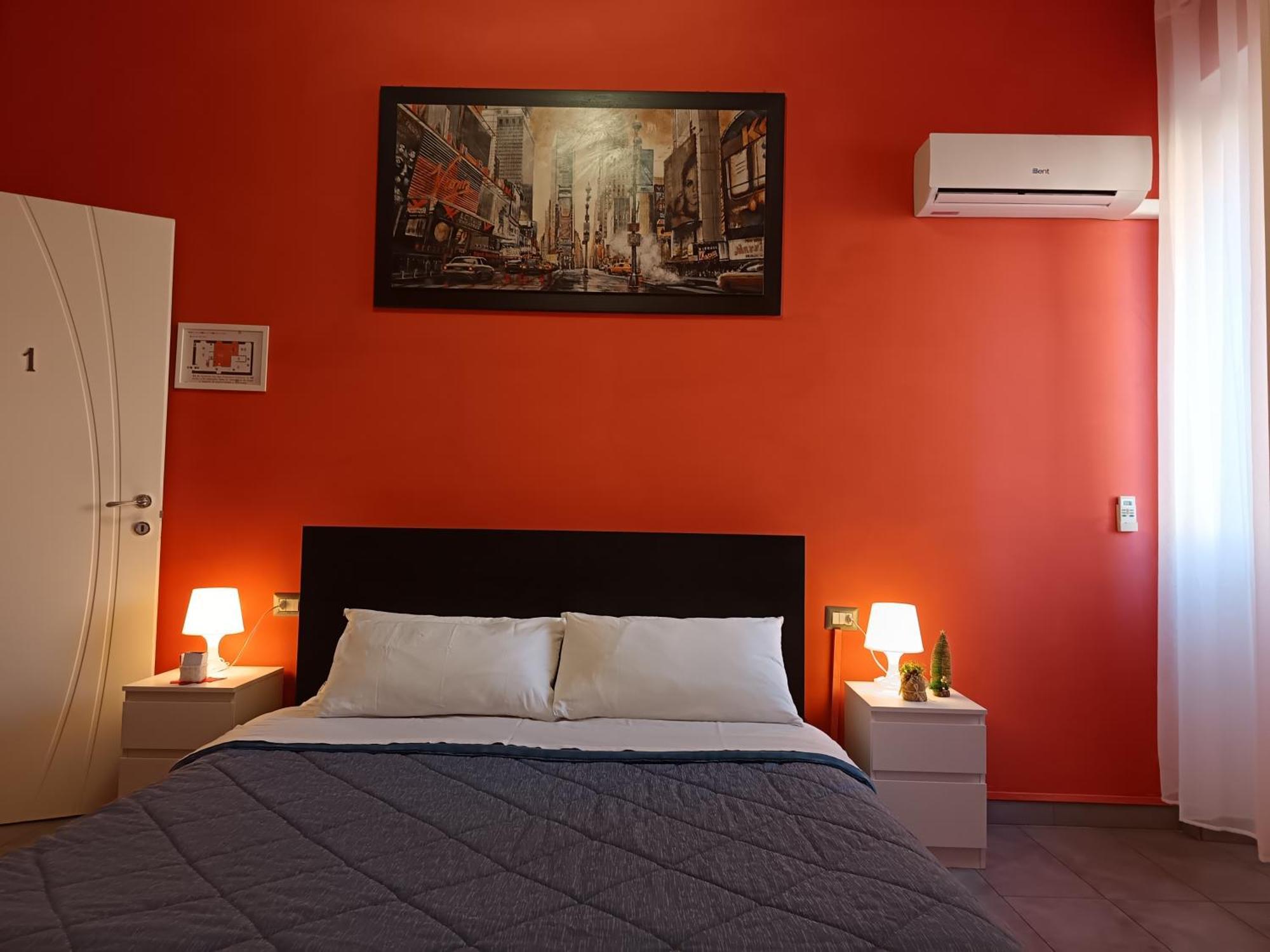 Adriatic Room 50 M Dalla Stazione Ferroviaria Di Ciampino E Dalla Navetta Aeroportuale Bagian luar foto