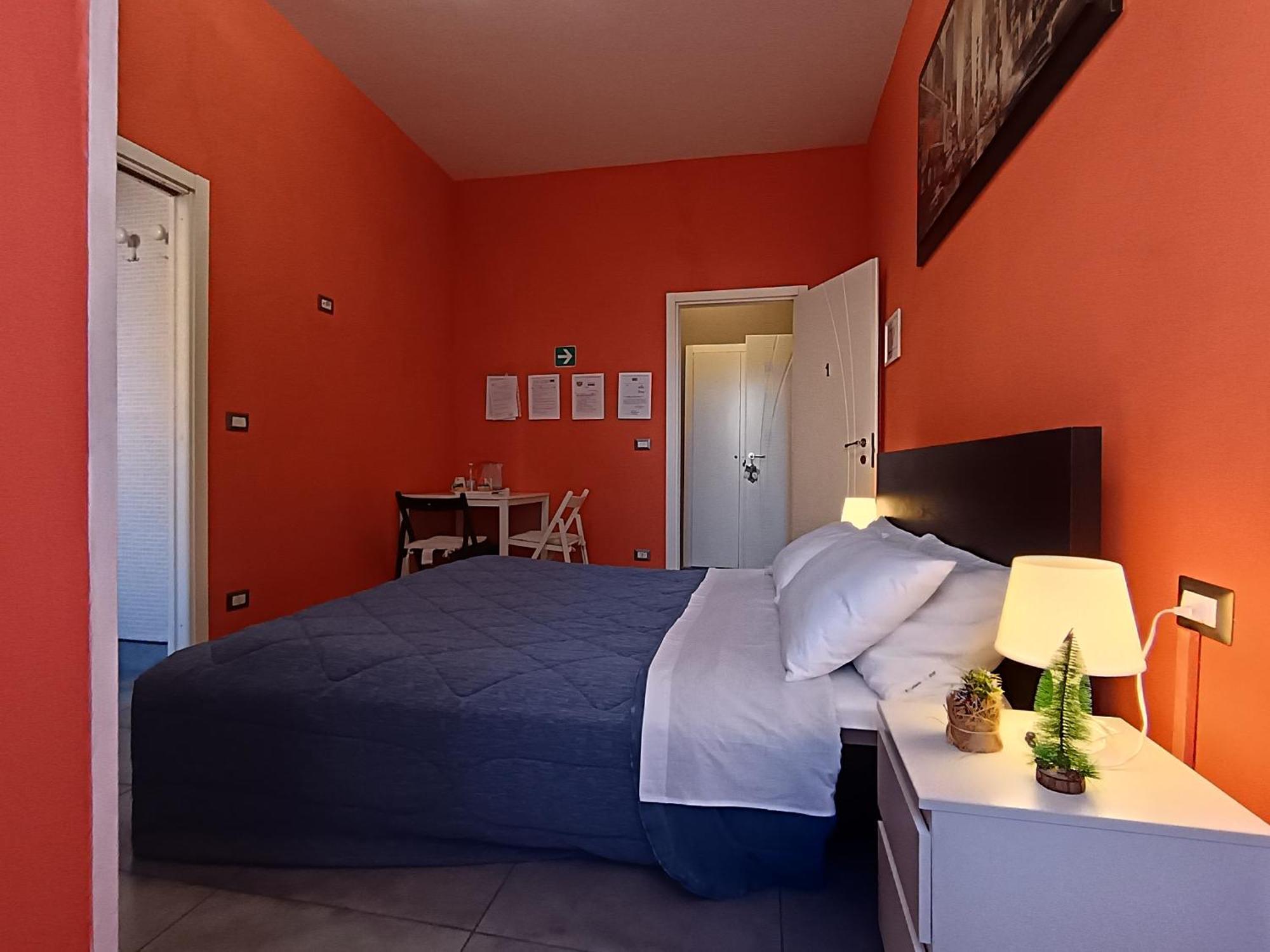 Adriatic Room 50 M Dalla Stazione Ferroviaria Di Ciampino E Dalla Navetta Aeroportuale Bagian luar foto